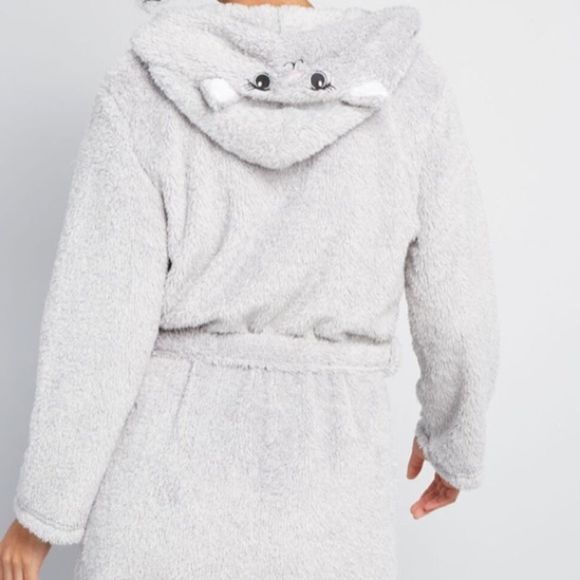 Modcloth Pillow Talk Fluffy Gray Cat Robe - Picture 3 of 7